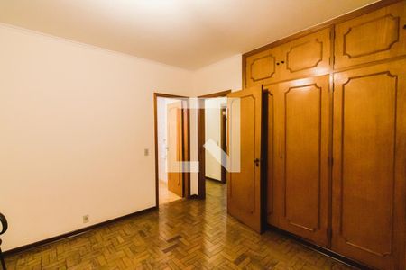 Casa à venda com 438m², 4 quartos e 4 vagas Casa à venda com 438m², 4 quartos e 4 vagasSuíte 3