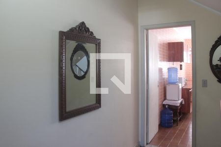 Casa à venda com 250m², 4 quartos e 2 vagasEscada