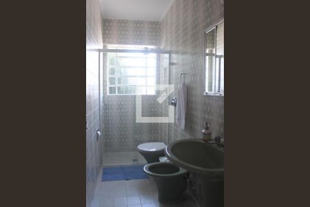 Casa à venda com 250m², 4 quartos e 2 vagasBanheiro da Suíte