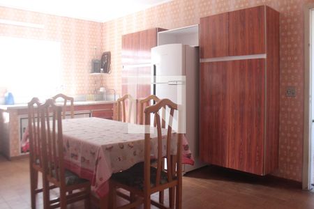 Casa à venda com 250m², 4 quartos e 2 vagasCozinha