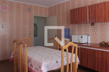 Casa à venda com 250m², 4 quartos e 2 vagasCozinha