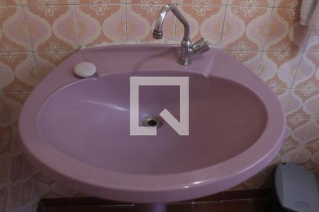 Casa à venda com 250m², 4 quartos e 2 vagasLavabo