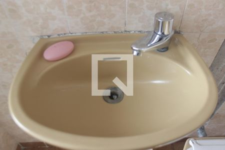 Casa à venda com 250m², 4 quartos e 2 vagasBanheiro dos Fundo