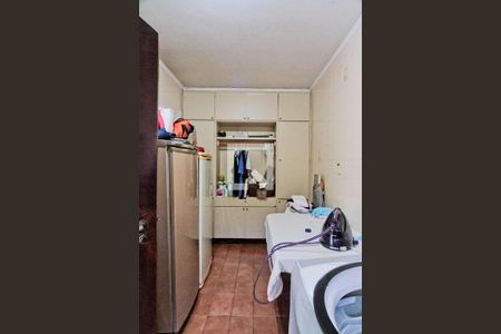 Casa à venda com 530m², 4 quartos e 6 vagas Casa à venda com 530m², 4 quartos e 6 vagasÁrea de Serviço