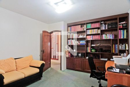 Casa à venda com 530m², 4 quartos e 6 vagas Casa à venda com 530m², 4 quartos e 6 vagasQuarto