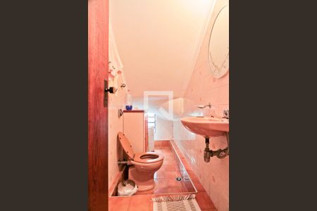 Casa à venda com 530m², 4 quartos e 6 vagas Casa à venda com 530m², 4 quartos e 6 vagasEdícula - Lavabo