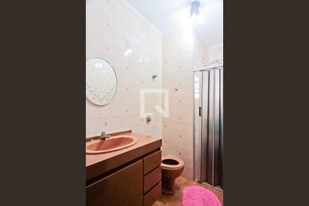 Casa à venda com 530m², 4 quartos e 6 vagas Casa à venda com 530m², 4 quartos e 6 vagasEdícula - Banheiro da Suíte