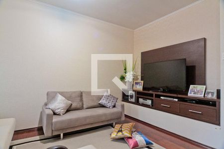 Casa à venda com 530m², 4 quartos e 6 vagas Casa à venda com 530m², 4 quartos e 6 vagasHall