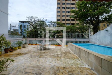 Casa à venda com 190m², 5 quartos e 3 vagas Casa à venda com 190m², 5 quartos e 3 vagasÁrea comum - Piscina