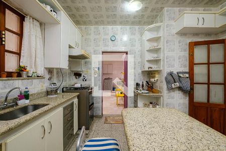 Casa à venda com 190m², 5 quartos e 3 vagas Casa à venda com 190m², 5 quartos e 3 vagasCozinha