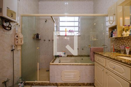 Casa à venda com 190m², 5 quartos e 3 vagas Casa à venda com 190m², 5 quartos e 3 vagasBanheiro Social 1