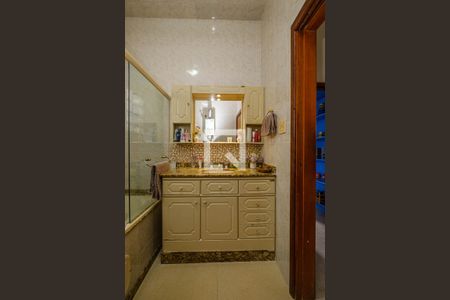 Casa à venda com 190m², 5 quartos e 3 vagas Casa à venda com 190m², 5 quartos e 3 vagasBanheiro Social 1