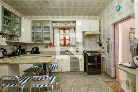 Casa à venda com 190m², 5 quartos e 3 vagas Casa à venda com 190m², 5 quartos e 3 vagasCozinha