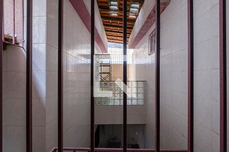 Casa à venda com 190m², 5 quartos e 3 vagas Casa à venda com 190m², 5 quartos e 3 vagasQuarto 2 Vista