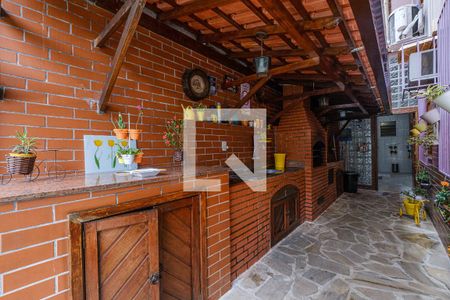 Casa à venda com 190m², 5 quartos e 3 vagas Casa à venda com 190m², 5 quartos e 3 vagasChurrasqueira