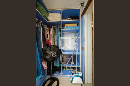 Casa à venda com 190m², 5 quartos e 3 vagas Casa à venda com 190m², 5 quartos e 3 vagasQuarto Suíte Closet