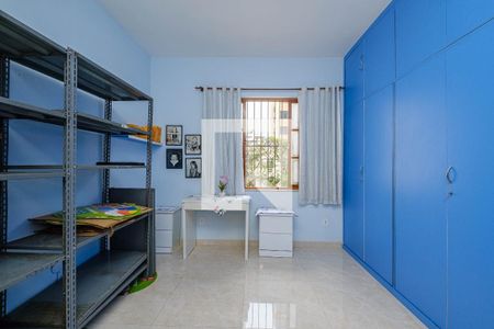 Casa à venda com 190m², 5 quartos e 3 vagas Casa à venda com 190m², 5 quartos e 3 vagasQuarto 4