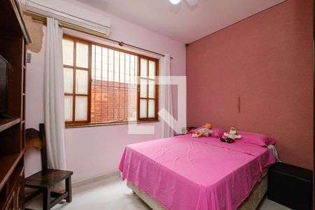 Casa à venda com 190m², 5 quartos e 3 vagas Casa à venda com 190m², 5 quartos e 3 vagasQuarto 5