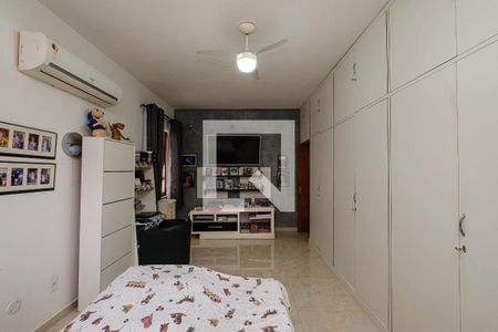 Casa à venda com 190m², 5 quartos e 3 vagas Casa à venda com 190m², 5 quartos e 3 vagasQuarto 3
