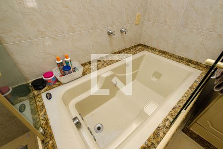 Casa à venda com 190m², 5 quartos e 3 vagas Casa à venda com 190m², 5 quartos e 3 vagasBanheiro Social 1