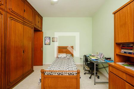 Casa à venda com 190m², 5 quartos e 3 vagas Casa à venda com 190m², 5 quartos e 3 vagasQuarto 2