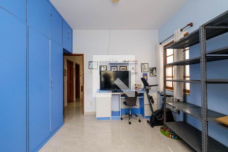 Casa à venda com 190m², 5 quartos e 3 vagas Casa à venda com 190m², 5 quartos e 3 vagasQuarto 4