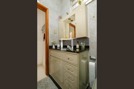 Casa à venda com 190m², 5 quartos e 3 vagas Casa à venda com 190m², 5 quartos e 3 vagasBanheiro Social 2