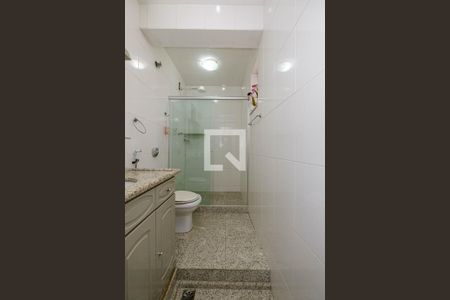 Casa à venda com 190m², 5 quartos e 3 vagas Casa à venda com 190m², 5 quartos e 3 vagasBanheiro Suíte