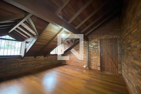 Casa à venda com 430m², 5 quartos e 5 vagasQuarto 2 