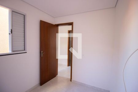 Quarto 1 de casa de condomínio para alugar com 2 quartos, 30m² em Itaquera, São Paulo