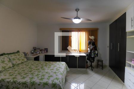 Casa à venda com 514m², 4 quartos e 8 vagas Casa à venda com 514m², 4 quartos e 8 vagasQuarto Suíte