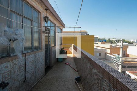 Casa à venda com 360m², 4 quartos e 3 vagas Casa à venda com 360m², 4 quartos e 3 vagasvaranda