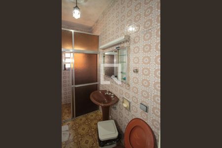 Casa à venda com 360m², 4 quartos e 3 vagas Casa à venda com 360m², 4 quartos e 3 vagasBanheiro