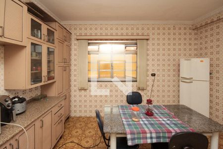 Casa à venda com 360m², 4 quartos e 3 vagas Casa à venda com 360m², 4 quartos e 3 vagasCozinha