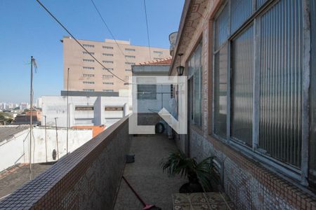 Casa à venda com 360m², 4 quartos e 3 vagas Casa à venda com 360m², 4 quartos e 3 vagasvaranda