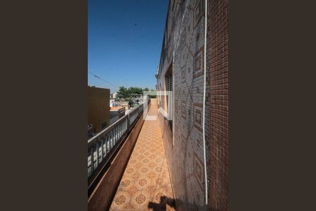 Casa à venda com 360m², 4 quartos e 3 vagas Casa à venda com 360m², 4 quartos e 3 vagasvaranda