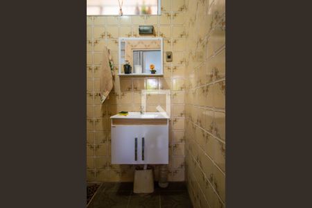 Casa à venda com 170m², 4 quartos e 2 vagas Casa à venda com 170m², 4 quartos e 2 vagasBanheiro da Suíte 1