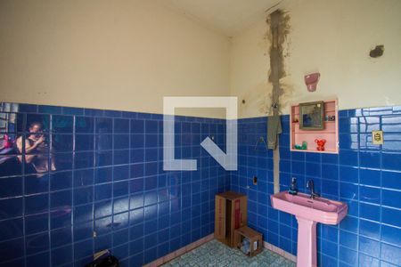 Casa à venda com 170m², 4 quartos e 2 vagas Casa à venda com 170m², 4 quartos e 2 vagasBanheiro