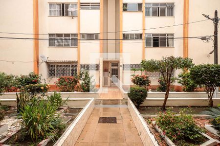 Apartamento à venda com 45m², 2 quartos e 1 vaga Apartamento à venda com 45m², 2 quartos e 1 vagaFachada