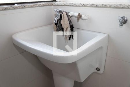 Apartamento à venda com 195m², 3 quartos e 3 vagas Apartamento à venda com 195m², 3 quartos e 3 vagasÁrea de Serviço