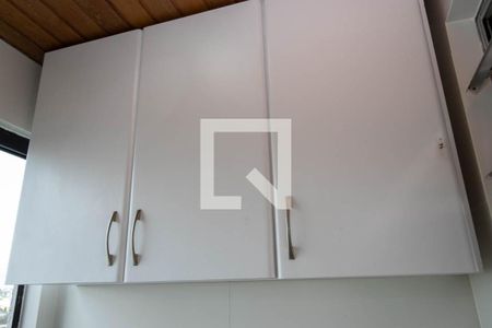 Apartamento à venda com 195m², 3 quartos e 3 vagas Apartamento à venda com 195m², 3 quartos e 3 vagasÁrea de Serviço