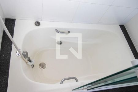 Apartamento à venda com 195m², 3 quartos e 3 vagas Apartamento à venda com 195m², 3 quartos e 3 vagasSuíte do Quarto 1