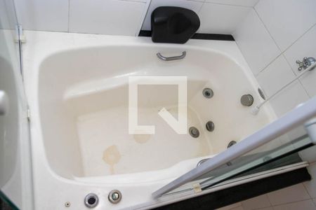 Apartamento à venda com 195m², 3 quartos e 3 vagas Apartamento à venda com 195m², 3 quartos e 3 vagasBanheiro