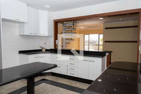 Apartamento à venda com 195m², 3 quartos e 3 vagas Apartamento à venda com 195m², 3 quartos e 3 vagasCozinha