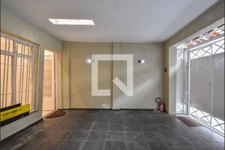 Casa à venda com 220m², 3 quartos e 2 vagasGaragem 