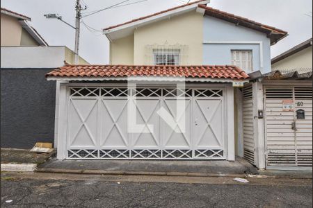 Casa à venda com 220m², 3 quartos e 2 vagasCasa