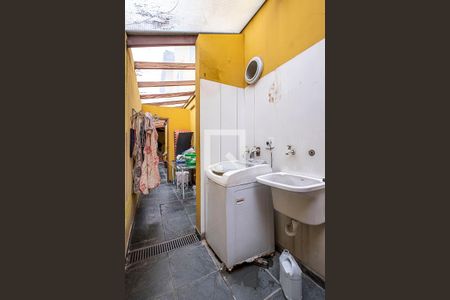 Casa à venda com 165m², 3 quartos e 2 vagas Casa à venda com 165m², 3 quartos e 2 vagasÁrea de Serviço