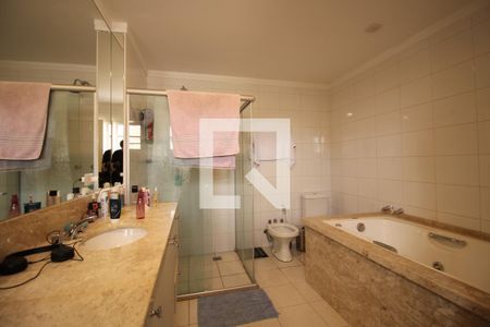 Apartamento para alugar com 241m², 4 quartos e 4 vagasBanheiro suíte 1