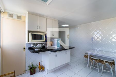 Apartamento à venda com 185m², 3 quartos e 2 vagasCozinha