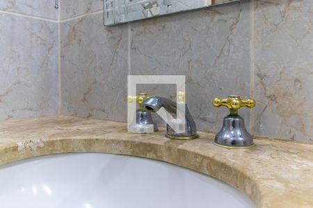 Apartamento à venda com 185m², 3 quartos e 2 vagasBanheiro da suíte